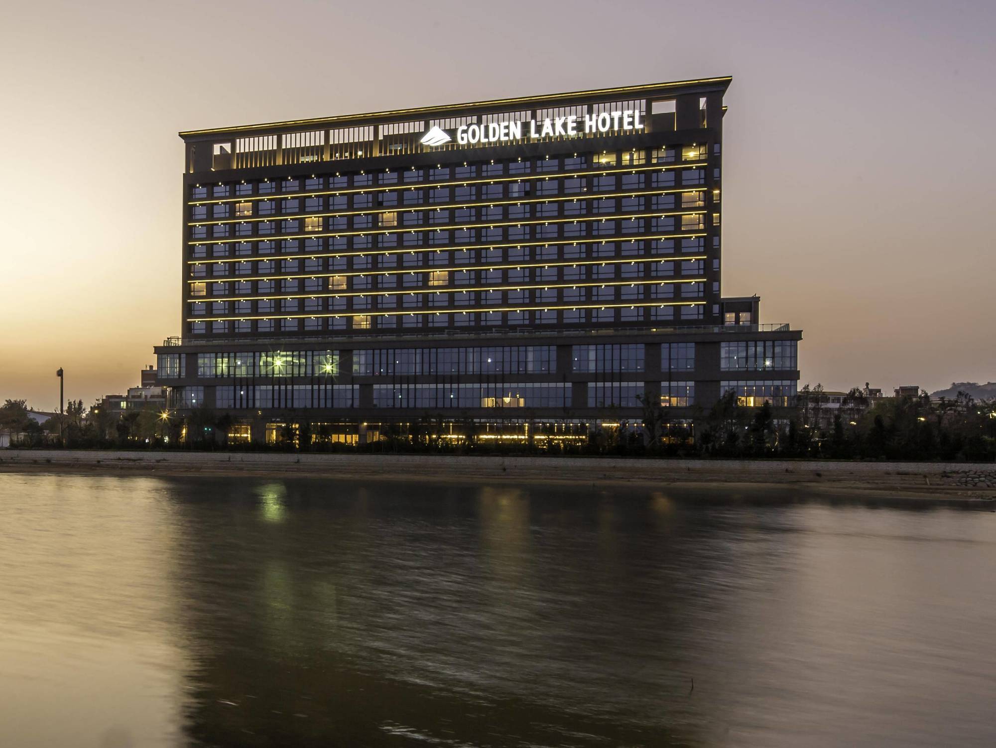 ג'ינהו Golden Lake Hotel מראה חיצוני תמונה
