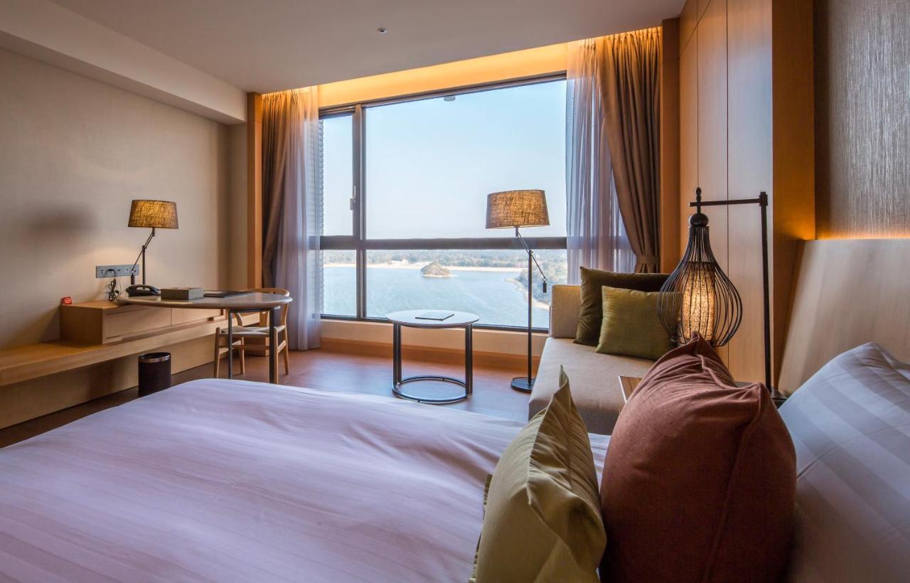 ג'ינהו Golden Lake Hotel מראה חיצוני תמונה