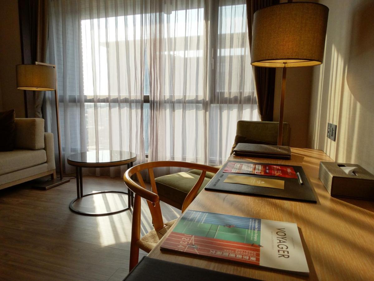 ג'ינהו Golden Lake Hotel מראה חיצוני תמונה