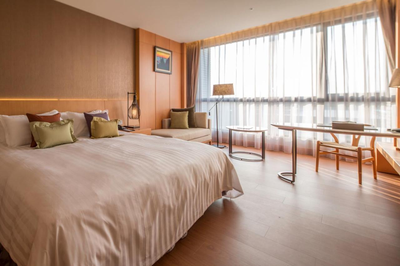 ג'ינהו Golden Lake Hotel מראה חיצוני תמונה